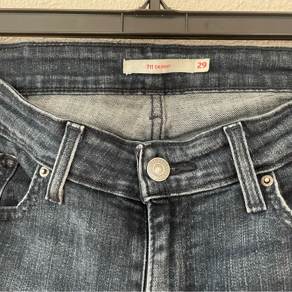 711 Skinny Levi’s Blue Distressed Women's Jeans - Picture 2 of 8